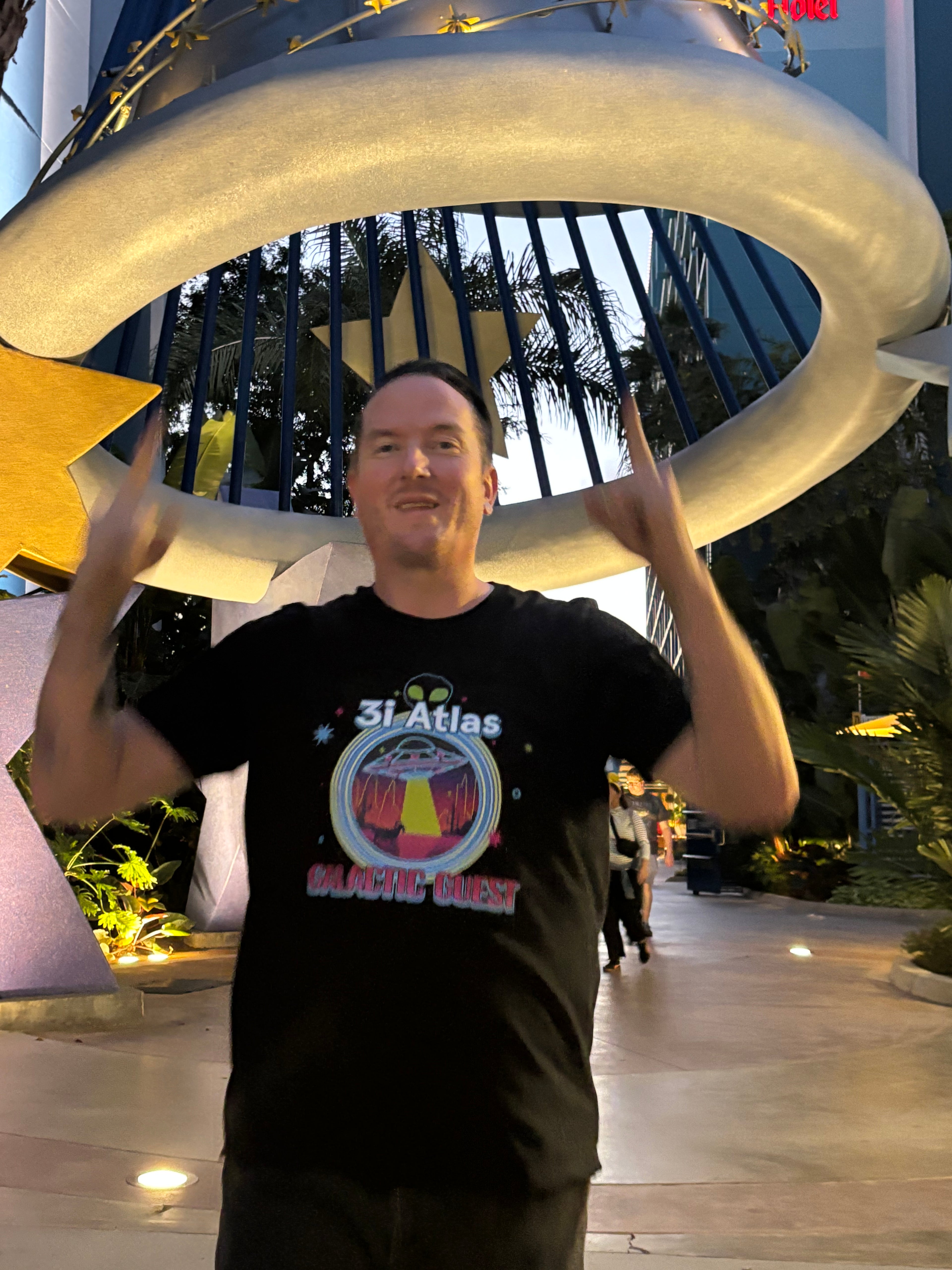 3i Atlas Galactic Guest Unisex T-Shirt